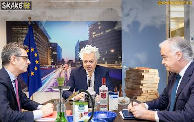 Fuego y cenizas en Nou Campanar…  y Ábalo se tiró al monte.