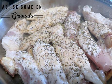 Solomillos de pollo con ajos Solomillos de pollo con ajos