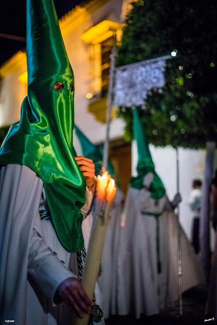 VIERNES SANTO EN ARAHAL: ESPERANZA Y SANTO ENTIERRO