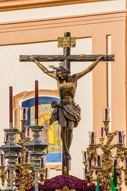 VIERNES SANTO EN ARAHAL: ESPERANZA Y SANTO ENTIERRO