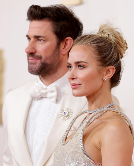 Emily Blut oscars 2024 maquillaje y peinado Los Looks de los Oscars 2024: los mejores looks de belleza y peinados.