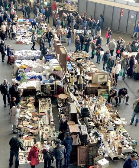 mercadillo muebles segunda mano barcelona