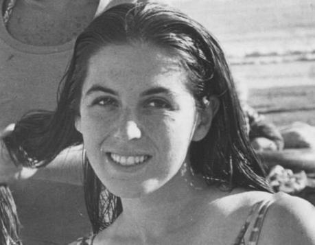 Un monolito en memoria de Diana Aron: La joven periodista embarazada detenida y desaparecida por la DINA.