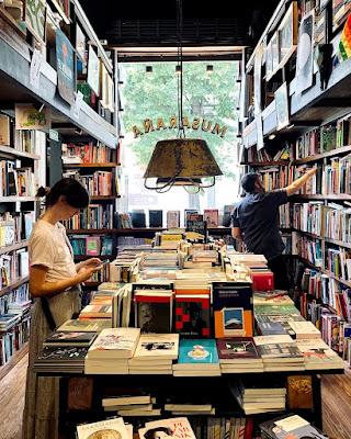 Las 'perlas' de Luis Argüello, el nuevo jefe de los obispos… y ‘Retrato de un comisionista con presidenta al fondo’. Las 'perlas' de Luis Argüello, el nuevo jefe de los obispos… y ‘Retrato de un comisionista con presidenta al fondo’.