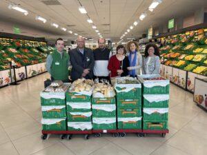 Bomberos de varias ciudades buscan batir récord Guinness de 20.000 metros de desnivel en la Torre del Agua de Zaragoza Bomberos de varias ciudades buscan batir récord Guinness de 20.000 metros de desnivel en la Torre del Agua de Zaragoza
