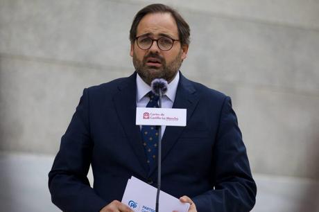 Bomberos de varias ciudades buscan batir récord Guinness de 20.000 metros de desnivel en la Torre del Agua de Zaragoza Bomberos de varias ciudades buscan batir récord Guinness de 20.000 metros de desnivel en la Torre del Agua de Zaragoza