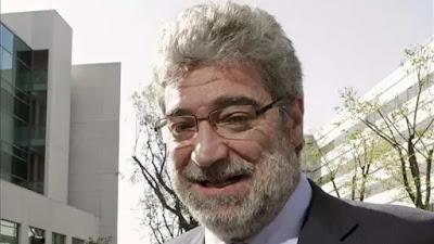 “M. A. Rodríguez, en la intimidad”.