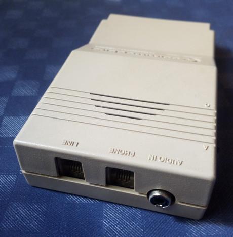 Commodore 64C: Modem/300 Modelo 1660