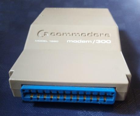 Commodore 64C: Modem/300 Modelo 1660