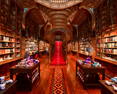 Descubre la LIBRERÍA LELLO DE OPORTO, un ícono global