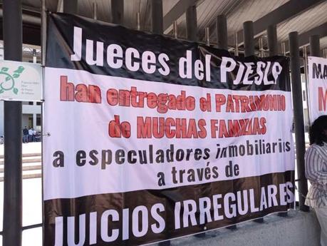 Denuncian red de corrupción en el Poder Judicial del Estado para despojar de vivienda a familias