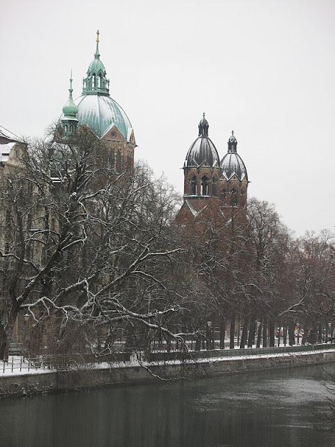 MUNICH EN INVIERNO - I: CAMINANDO CON EL ISAR