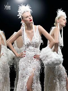 YolanCris y su colección más femenina de vestidos de novia 2012 “LE TRE GRAZIE”