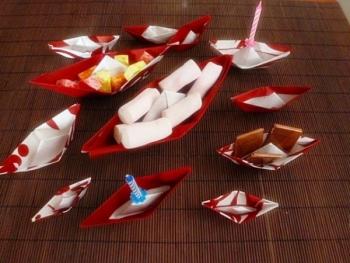 Barquitos de papel para una fiesta de cumpleaños