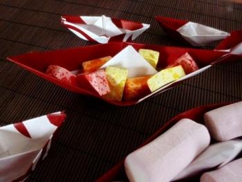 Barquitos de papel para una fiesta de cumpleaños