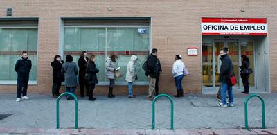 España acaba el año 2011 con el récord desempleados