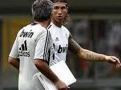 'off record', juego cruzado