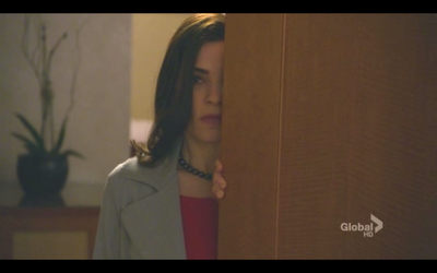 8 ESCENAS; SERIES DE TELEVISIÓN (III)