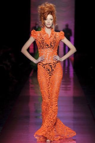 JEAN PAUL GAULTIER Alta Costura primavera verano 2012 en memoria a Amy Winehouse