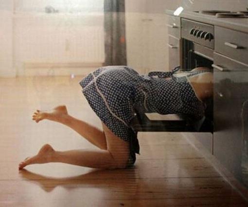 curiosidades humor mujer en horno