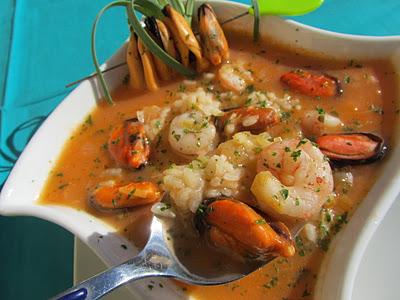 Sopa de arroz a la marinera