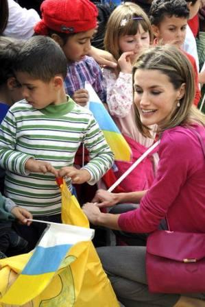 El look de Dña. Letizia en El Hierro