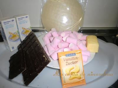 Mousse de chocolate sobre crujiente de arroz