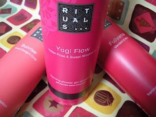 Espumas de ducha RITUALS y FELIZ AÑO