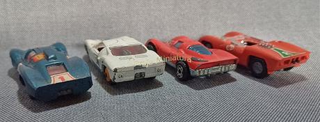 Cuatro autos de carrera de mi infancia de tres marcas diferentes