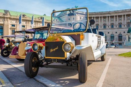Coche retro eléctrico en Viena