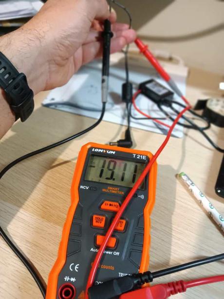 Cómo añadir una luz antifatiga a nuestro monitor Cómo añadir una luz antifatiga a nuestro monitor