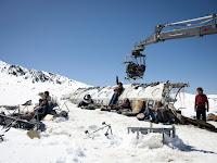 Cinecritica: La Sociedad de la Nieve ¿Quiénes Fuimos a la Montaña?