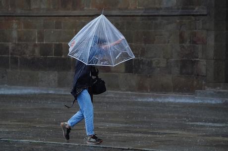 La borrasca ‘Nelson’ mantiene este sábado en aviso a más de la mitad del país por nieve, viento, lluvias y olas