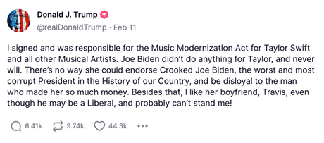 La foto muestra a Travis Kelce con una camiseta Trump One.  Aquí está la verdad