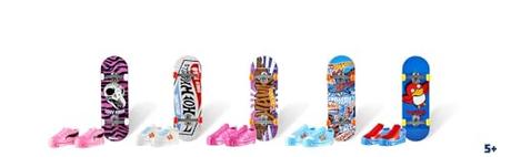 Hot Wheels Monopatín de Juguete Tabla de Skate con Zapatillas para Dedos, Modelos Surtidos, 5 años (Mattel HGT46)