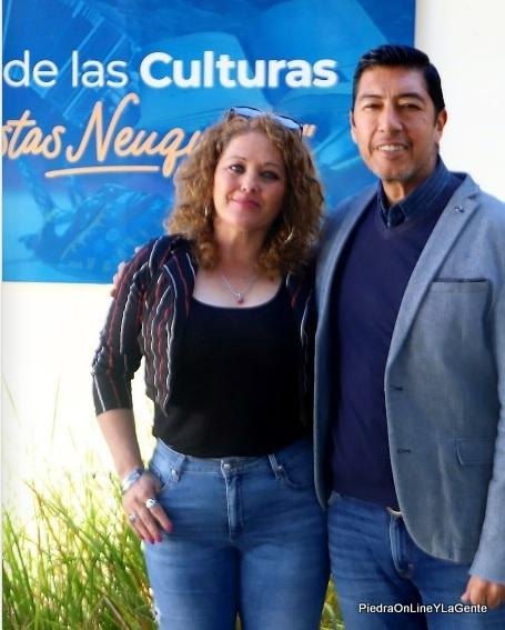 Elba Mena y Oscar Sarhan en un encuentro cultural Elba Mena y Oscar Sarhan en un encuentro cultural