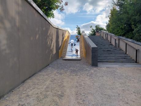 Paseando Por El Parque Central (Valencia)