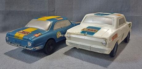 Chevrolet Super y Torino de plástico de la marca argentina Baltasar