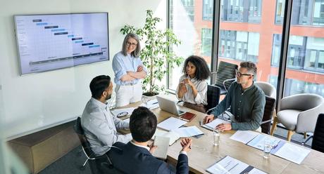 Planificación y control para escalar ventas B2B con Khumbu