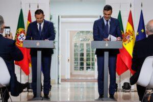 Sánchez reafirma el compromiso de Andueza de no pactar con Bildu en Euskadi Sánchez reafirma el compromiso de Andueza de no pactar con Bildu en Euskadi