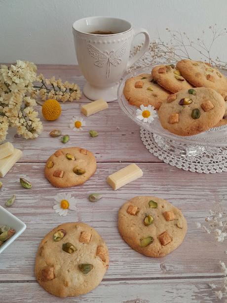 Cookies de chocolate blanco y pistachos Cookies de chocolate blanco y pistachos
