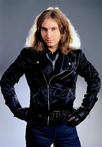 Efemérides del Rock y Heavy Metal: Que pasó un 19 de Abril