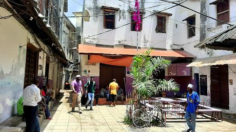 ZANZÍBAR : EN LA CIUDAD DE PIEDRA ZANZÍBAR : EN LA CIUDAD DE PIEDRA