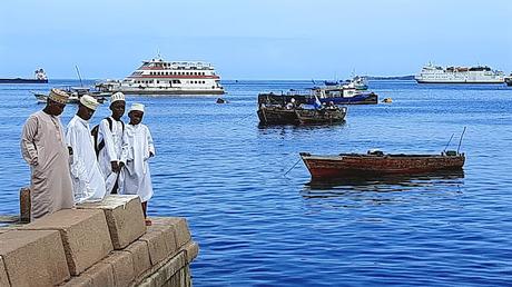 ZANZÍBAR : EN LA CIUDAD DE PIEDRA ZANZÍBAR : EN LA CIUDAD DE PIEDRA