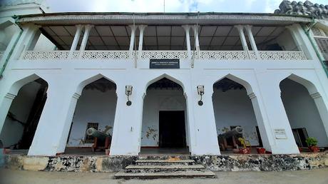 ZANZÍBAR : EN LA CIUDAD DE PIEDRA ZANZÍBAR : EN LA CIUDAD DE PIEDRA