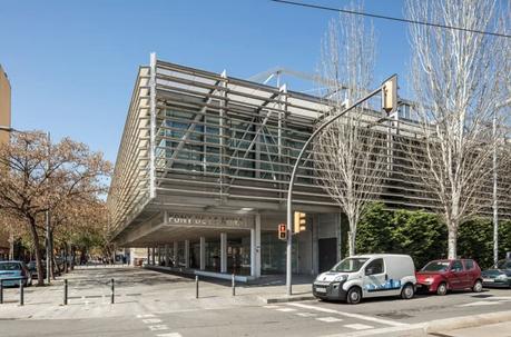 Biblioteca Font de La Mina cerrada por plaga de ratas. Clausuran la Biblioteca Font de La Mina debido a la presencia de ratas