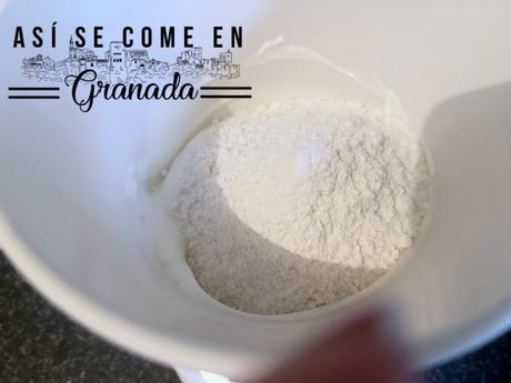 Pan sin gluten de espinacas relleno de tomate y queso