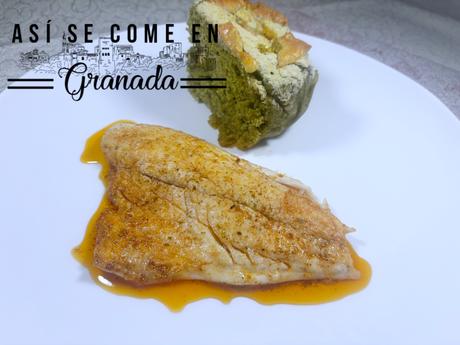 Pan sin gluten de espinacas relleno de tomate y queso