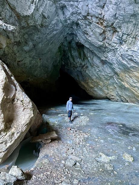 Peña Castil y Cueva de hielo por Canal de las Moñas Peña Castil y Cueva de hielo por Canal de las Moñas