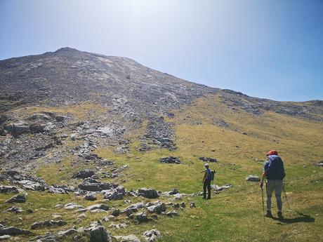 Peña Castil y Cueva de hielo por Canal de las Moñas Peña Castil y Cueva de hielo por Canal de las Moñas